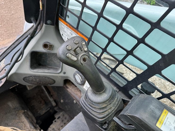 bobcat-s750-image-21