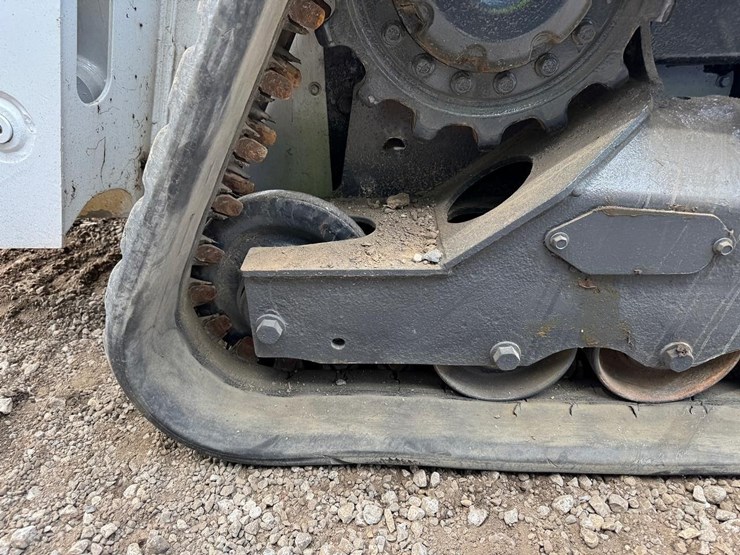 bobcat-t66-image-19