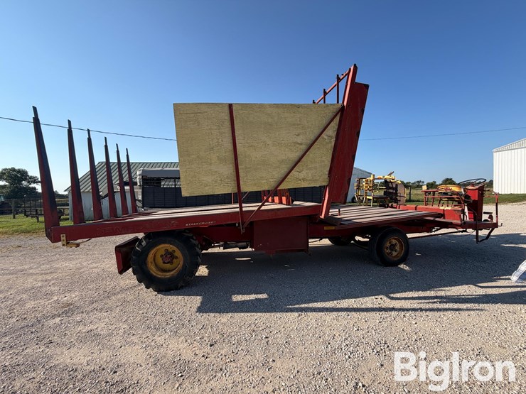 new-holland-1047-image-4