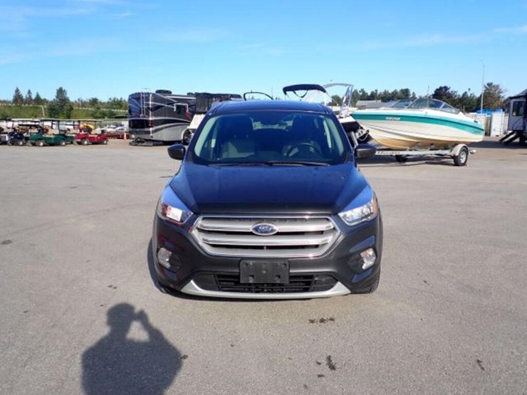 2019-ford-escape-image-2