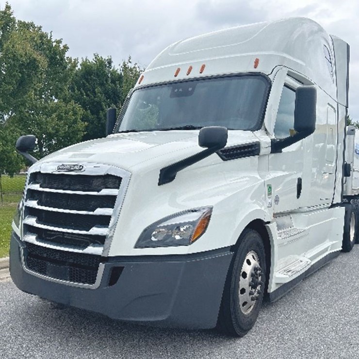 2021 FREIGHTLINER CASCADIA 126