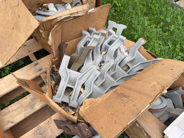 john-deere-reproduction-castings-&-grill-parts-image-4