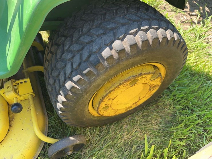 john-deere-140-image-11