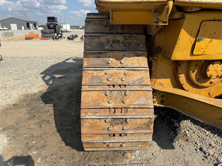 caterpillar-d6m-image-7