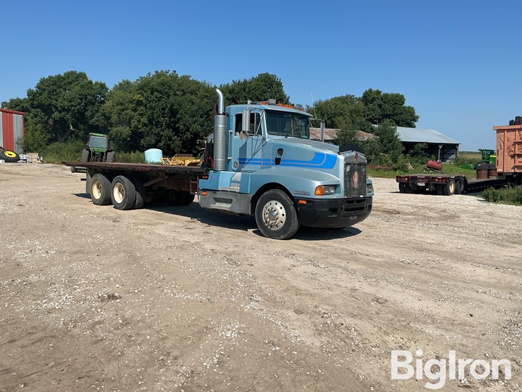 1986-kenworth-t600-image-3