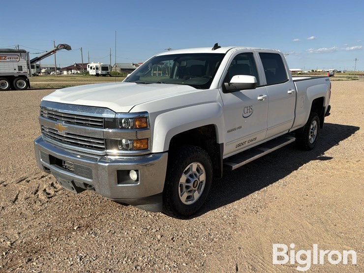 2015-chevrolet-silverado-2500-image-1