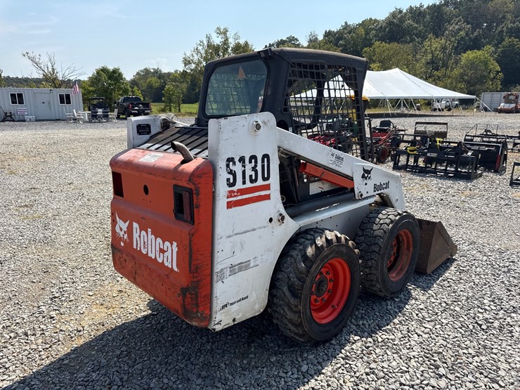 2004-bobcat-s130-image-5