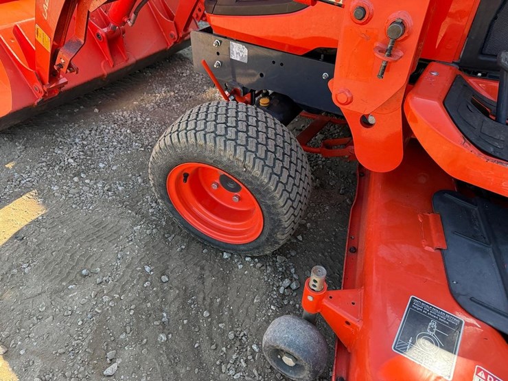 2014-kubota-bx2370-image-21