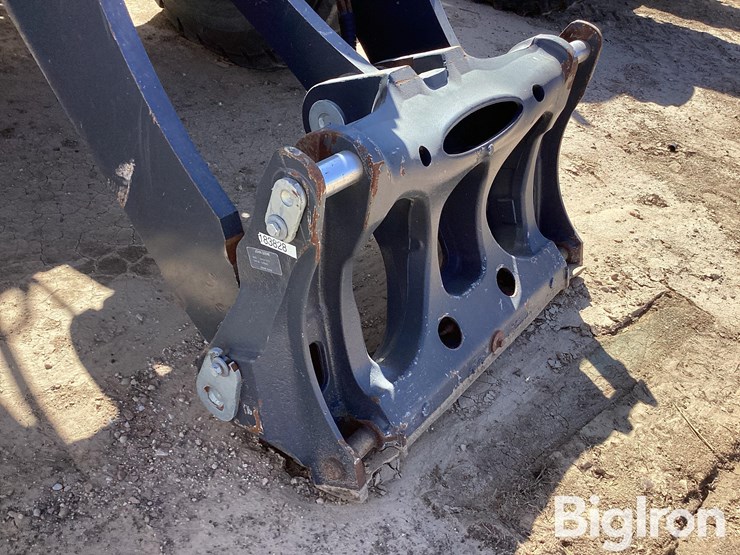 2012-deere-724k-image-10
