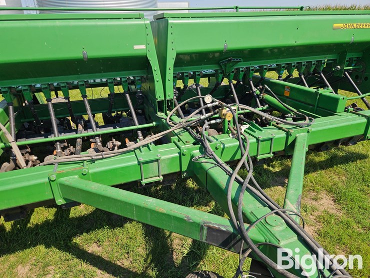 john-deere-750-image-12