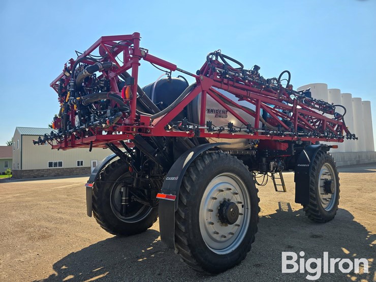 2019-case-ih-trident-5550-image-5