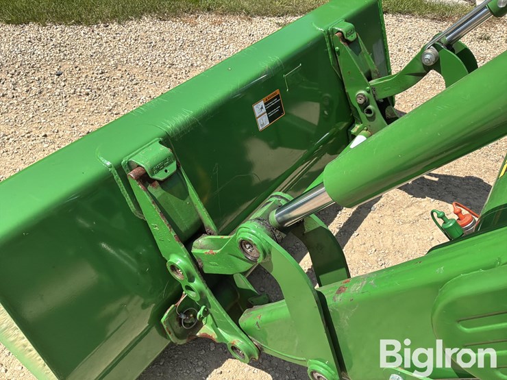 2016-john-deere-5100m-image-14