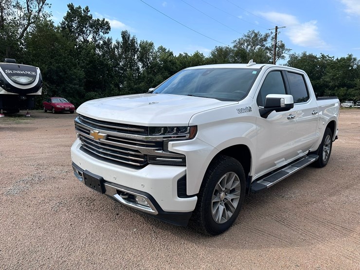 2020-chevrolet-1500-image-1