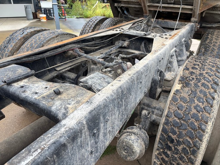 1994-ford-l8000-image-76