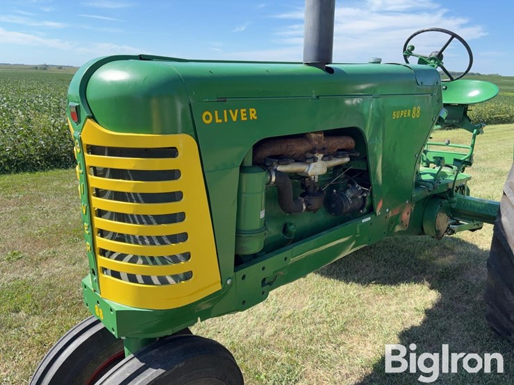 1958-oliver-super-88-image-12