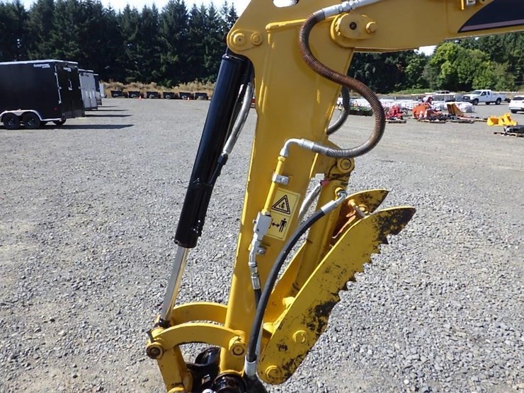 caterpillar-303-image-11