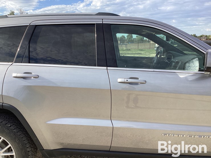 2014-jeep-grand-cherokee-laredo-image-17