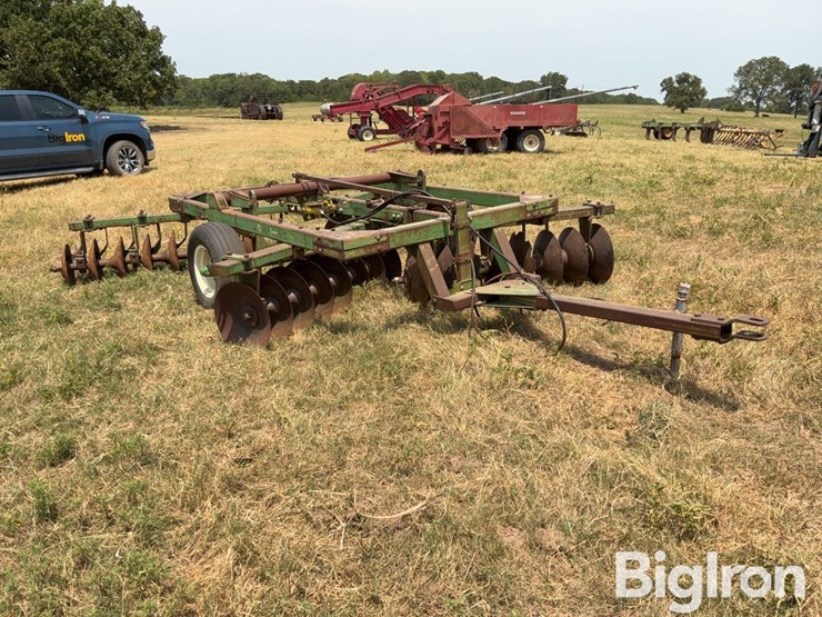 john-deere-12-image-3