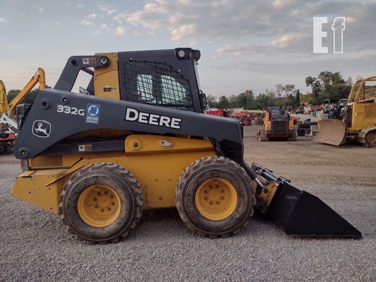2019-deere-332g-image-3