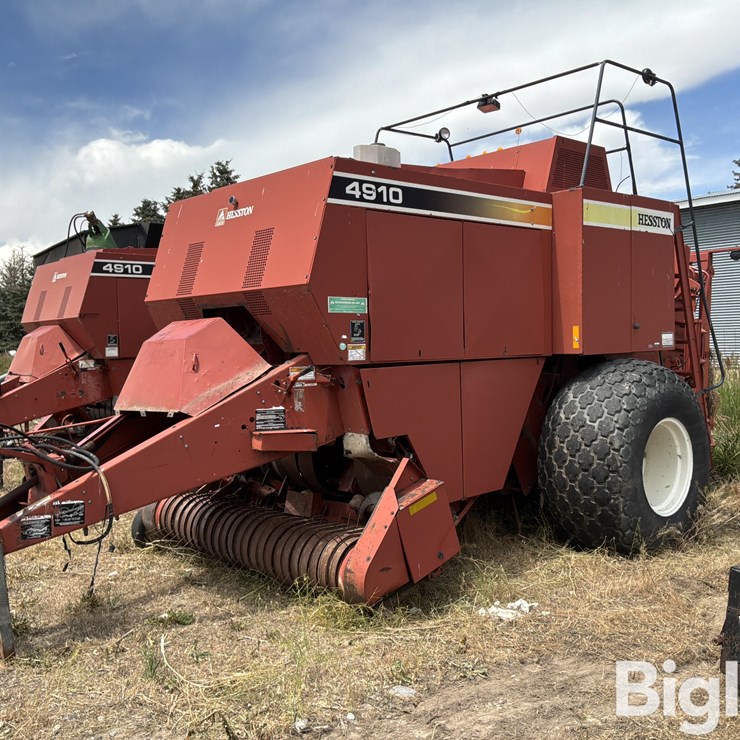 1998 HESSTON 4910