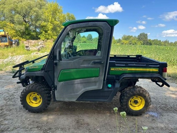 2020-john-deere-gator-image-18