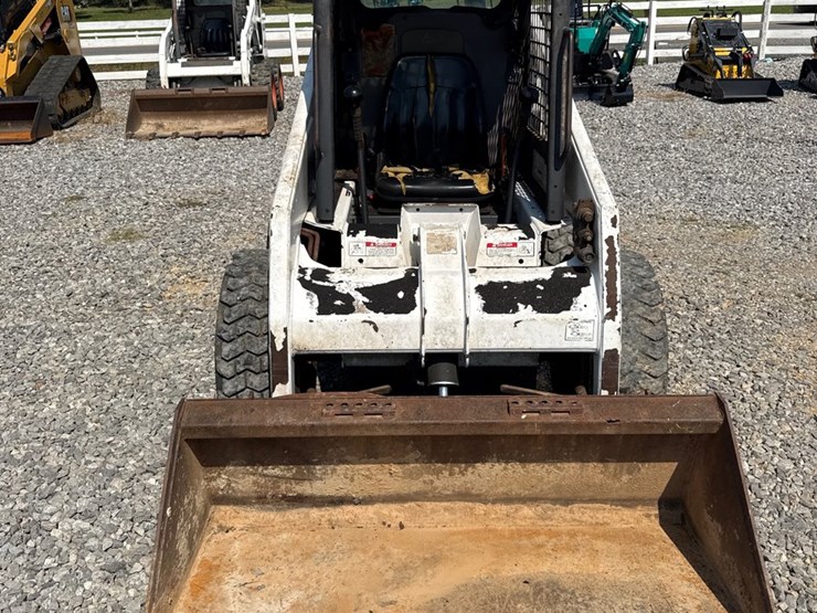 2004-bobcat-s130-image-2