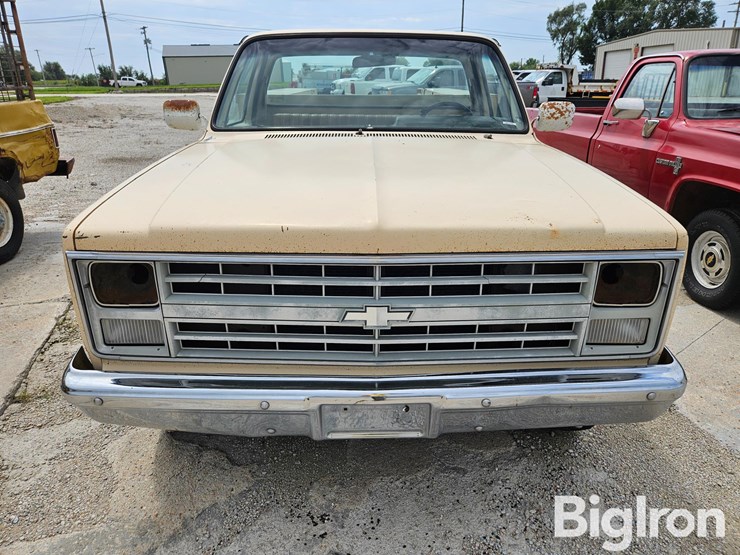 1986-chevrolet-c20-image-2
