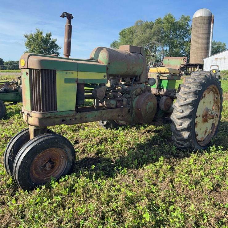 JOHN DEERE 520