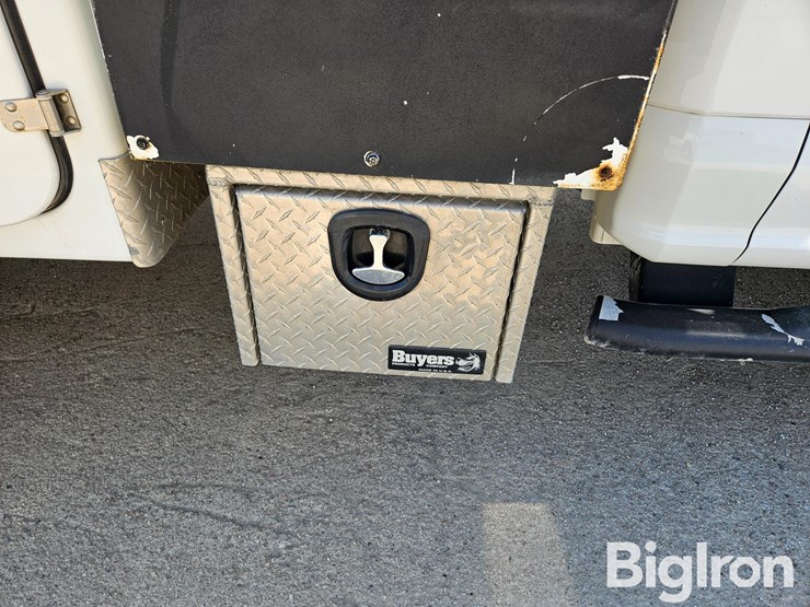 2017-ford-f550-image-12
