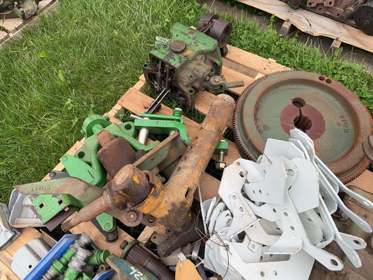 john-deere-dubuque-hydraulic-parts-image-4