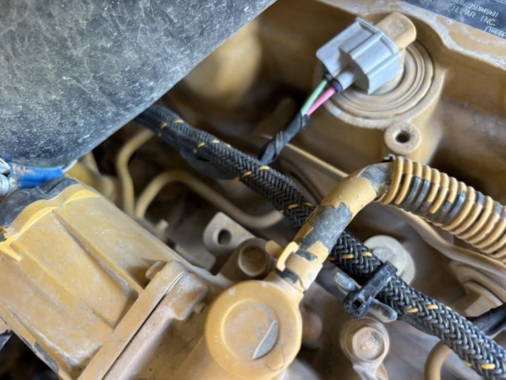 2020-caterpillar-289d3-image-45