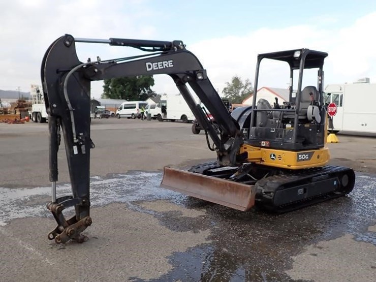 2023-deere-50g-image-1