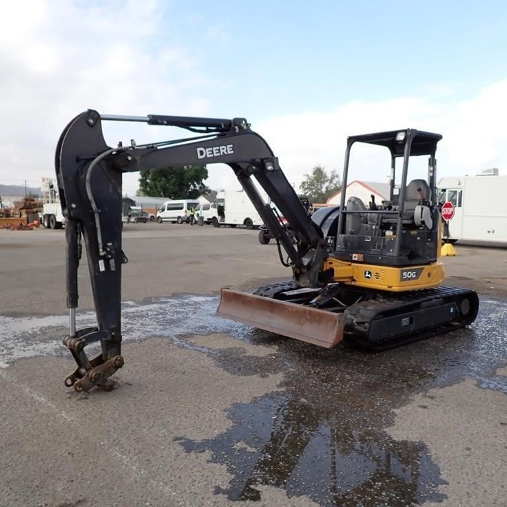 2023 DEERE 50G