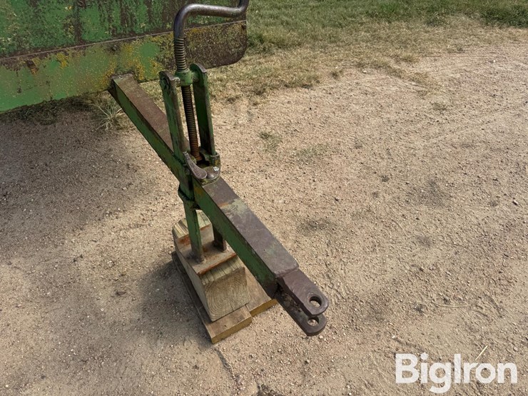 john-deere-h-image-11