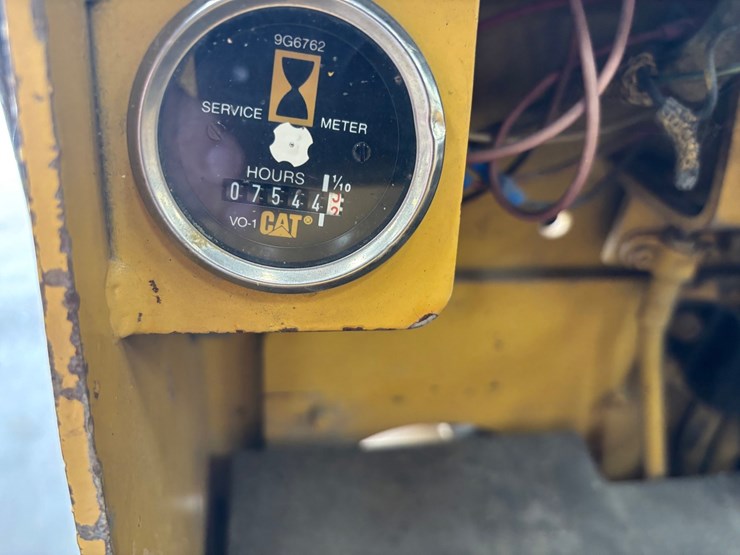 caterpillar-t50d-image-39