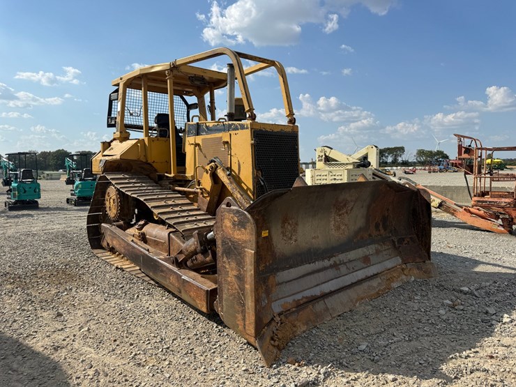 caterpillar-d6m-image-3
