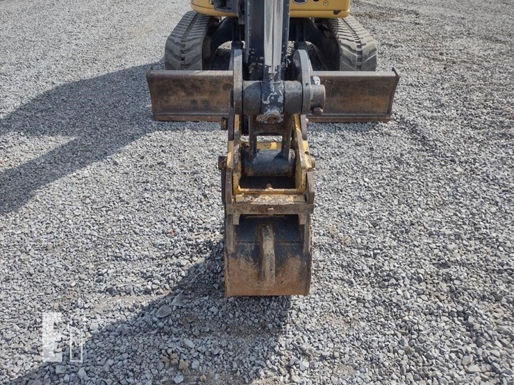 2021-deere-35g-image-23
