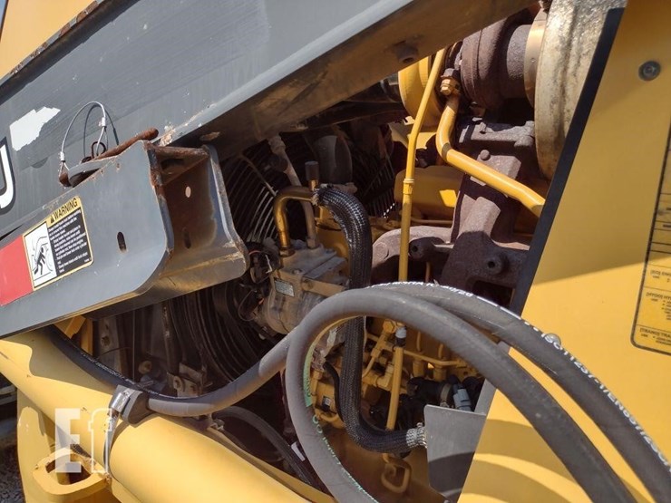2010-deere-310sj-image-53