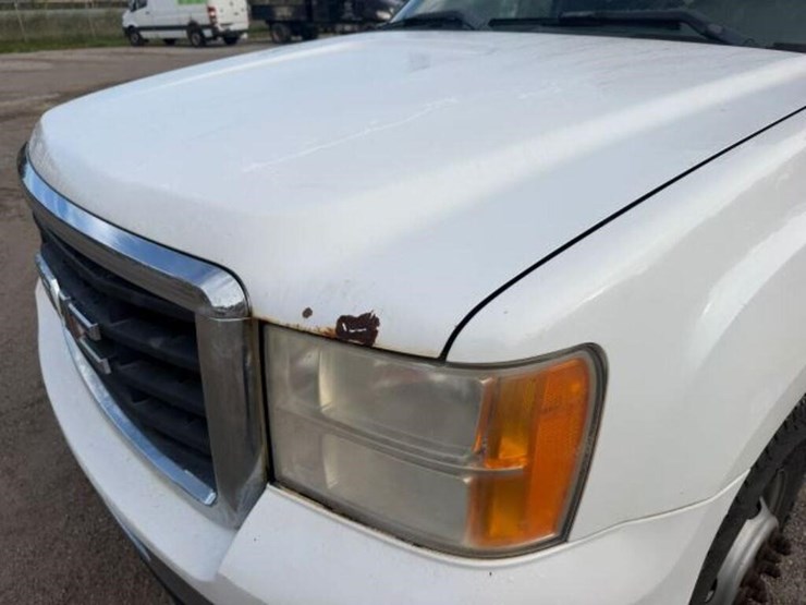2007-gmc-sierra-3500-image-54