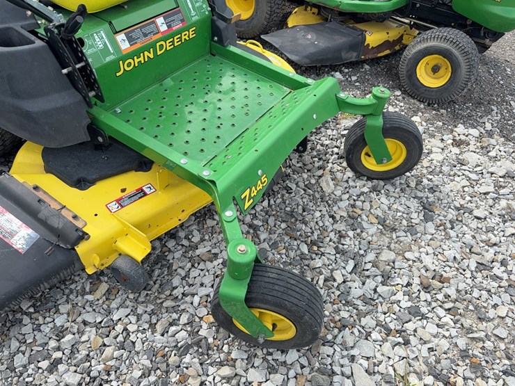 john-deere-z445-image-19