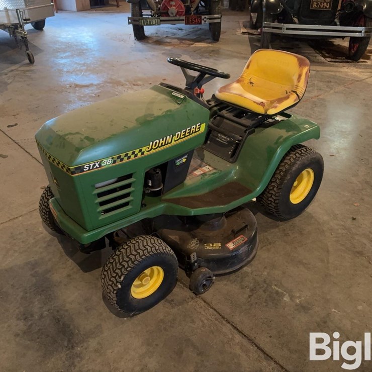 JOHN DEERE STX38