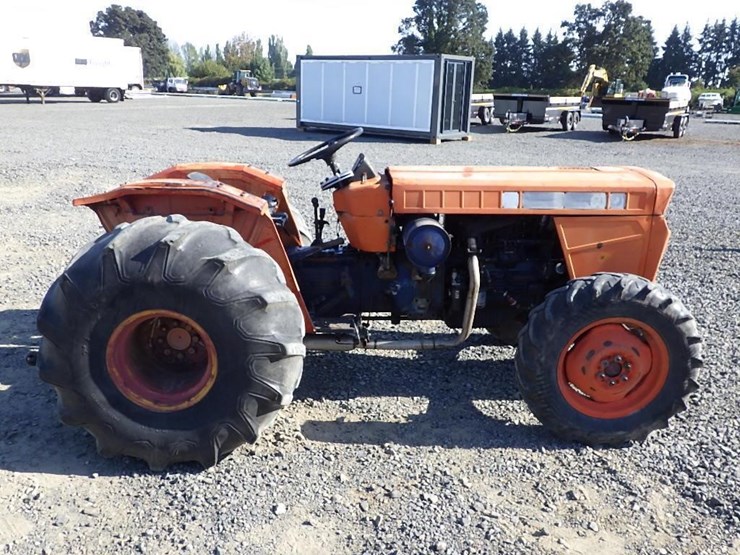 same-tractor-image-6