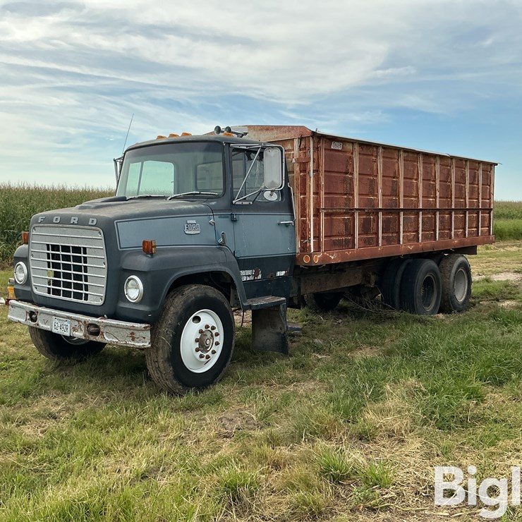 1981 FORD 7000