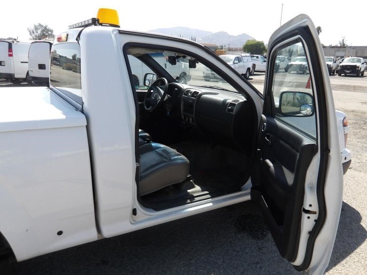 2011-chevrolet-colorado-image-10
