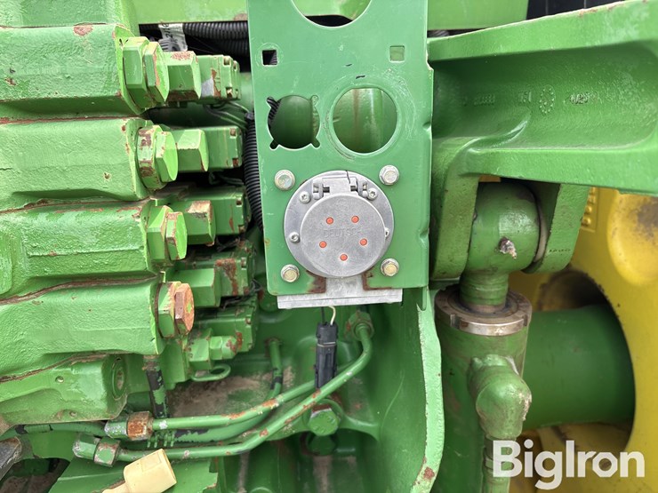 1995-john-deere-8200-image-11