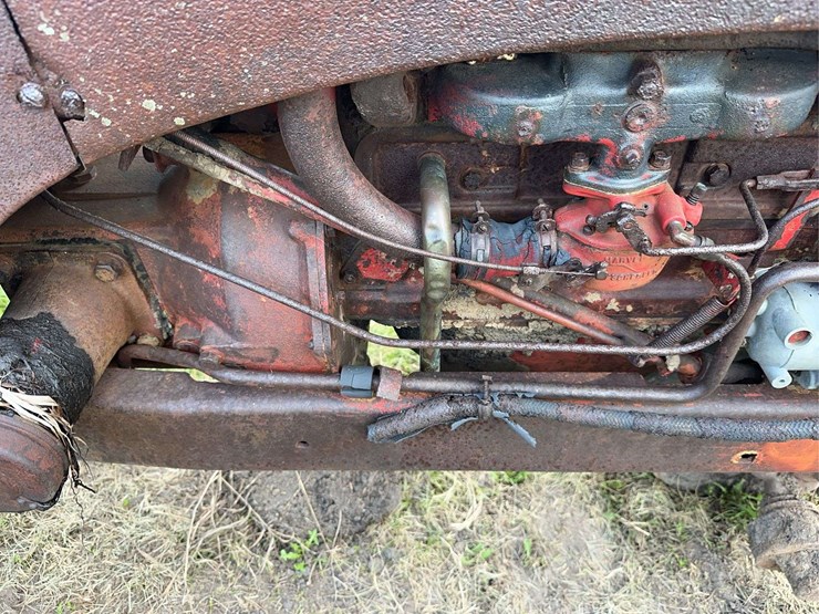 massey-harris-parts-tractor-image-13