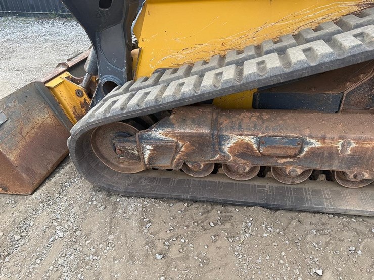 2020-deere-333g-image-18