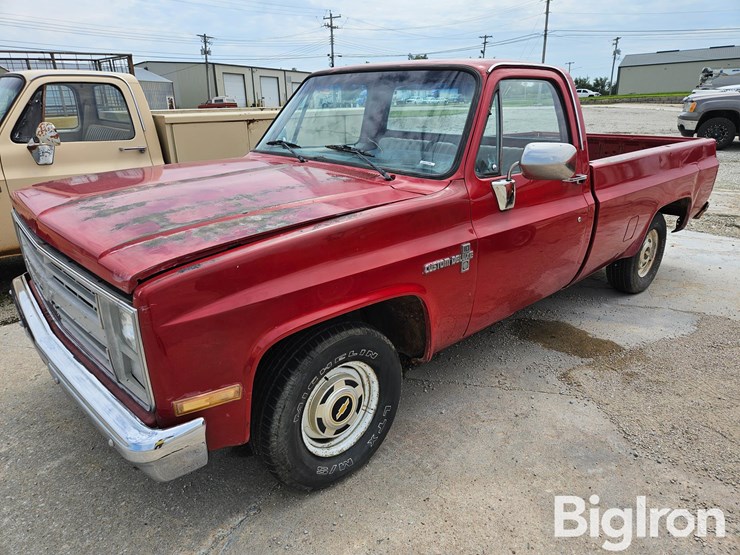 1985-chevrolet-c10-image-1