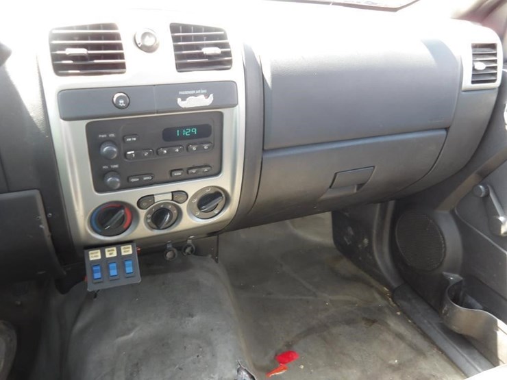 2011-chevrolet-colorado-image-15