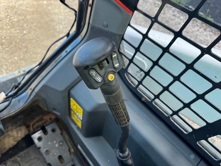bobcat-t66-image-27